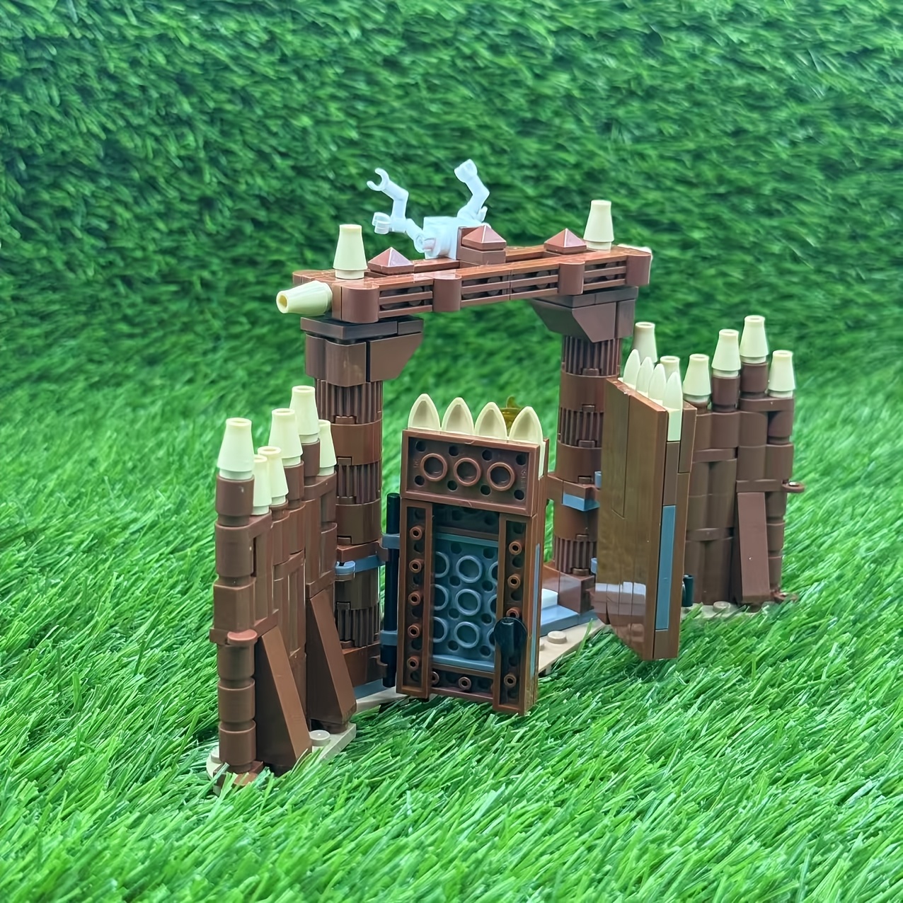Medieval Architectural Scene Gates Building Block Set